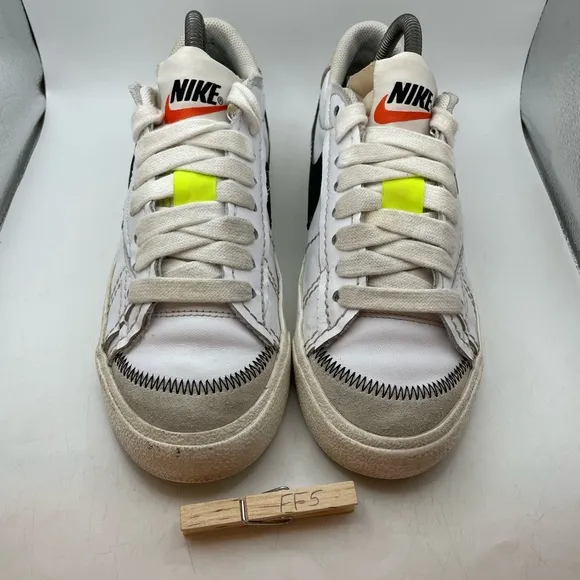 Nike Blazer ‘77 Jumbo men’s White and Black Sneakers size 7