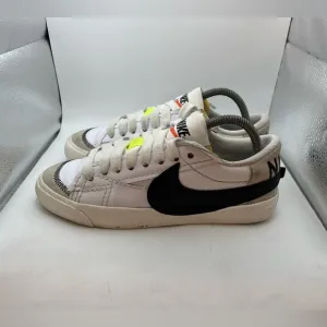 Nike Blazer ‘77 Jumbo men’s White and Black Sneakers size 7