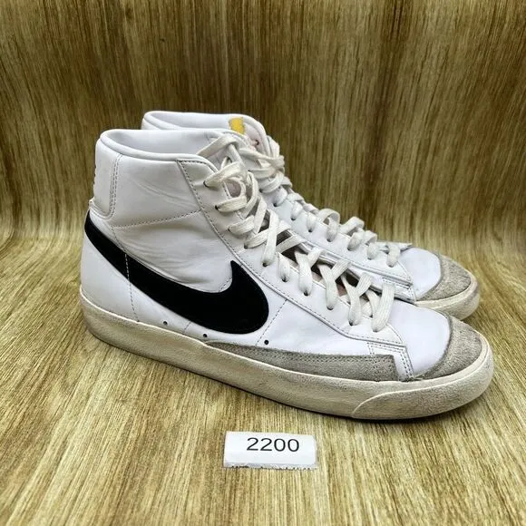 Nike Blazer Mid '77 Men's Size‎ 11 White Black Sail Sneakers Shoes BQ6806-100