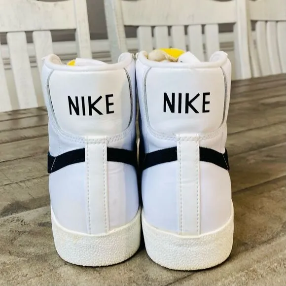 Nike Blazer Mid 77 White Basketball Men’s Sneakers Size 9