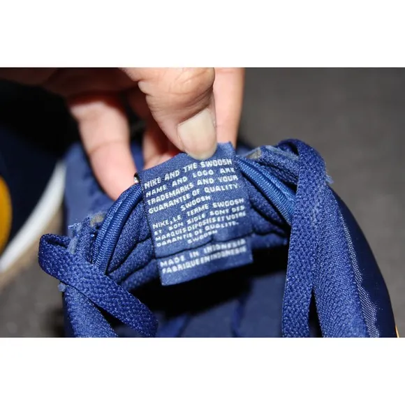 Nike Cortez Midnight Navy Gold Sneakers size US 10 DM0950-401