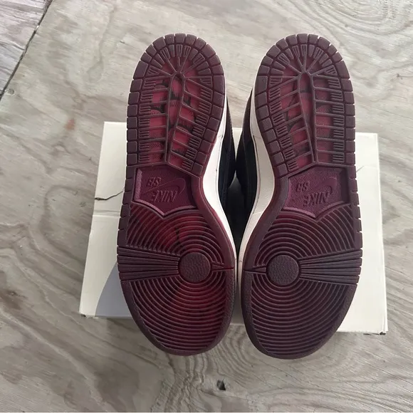 Nike Dunk Low SB 'Mahogany Dark Beetroot' Size-6.5M/8W