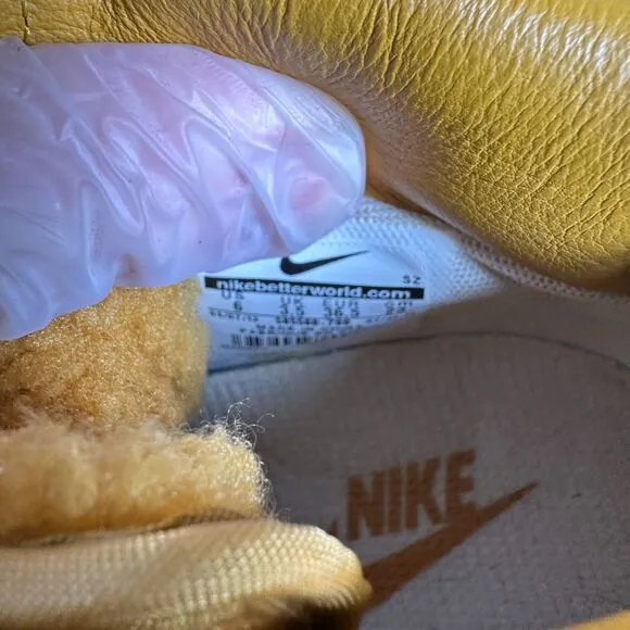 Nike Dunk Sky Hi Premium Gold Suede Women's Size 6 Shoes Sneakers 585560-700