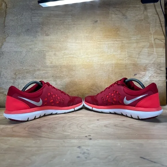 Nike Flex 2015 Run Mens Size 10.5 Running Shoes Sneakers Red Silver 709022-600