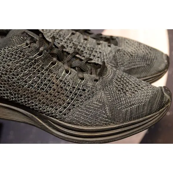 Nike Flyknit Racer Triple Black Running Sneakers‎ Men's 7.5 Shoes 526628-009