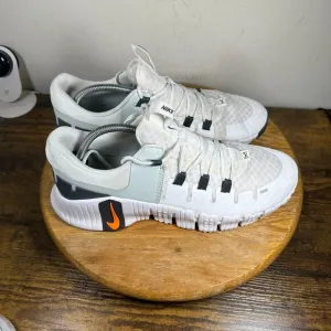 Nike Free Metcon 5 White Bright Mandarin Shoes Sneakers Men's Size 11 DV3949-101