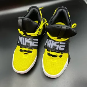 Nike Future Court Youth Size 6 Black And Green /Yellow  Excellent Condition