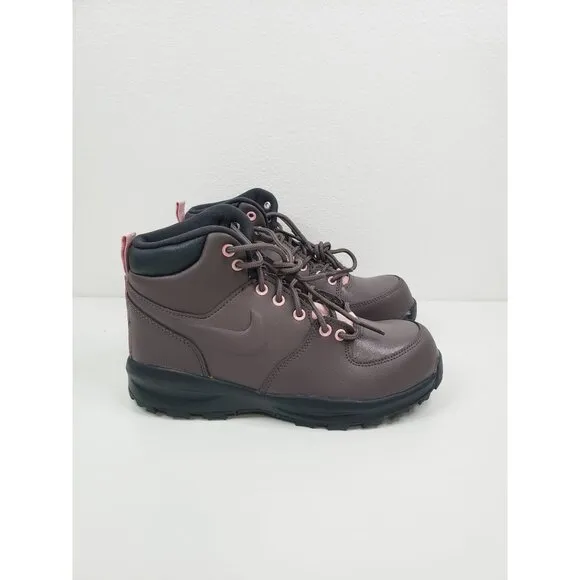 Nike Girls' Big Kids' Manoa Leather Boots in Violet Ore/Dark Smoke Grey- Size 5Y
