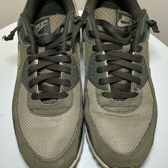Nike Green and Black Sneakers with Air Max Sole