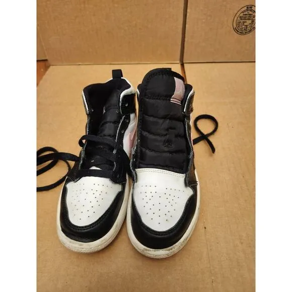 Nike Jordan 1 Kids 13.5 C Mid White Black Light Arctic Pink
