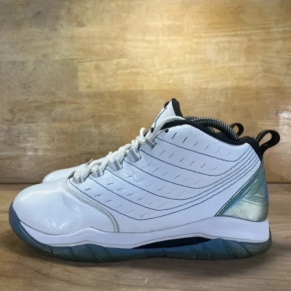Nike Jordan Velocity GS Youth Size 7 Shoes Sneakers White Blue 693361-117