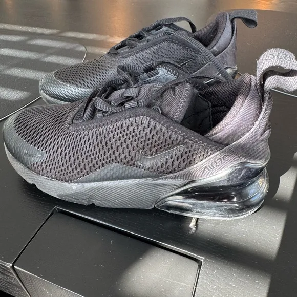 Nike Kids Black Air Max 270’s