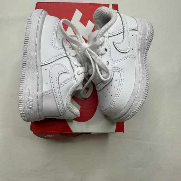 Nike Kids White Sneakers toddler 4c