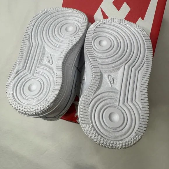 Nike Kids White Sneakers toddler 4c