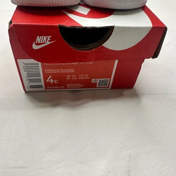 Nike Kids White Sneakers toddler 4c