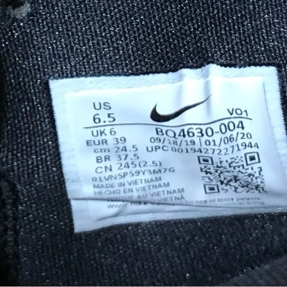 Nike Kyrie Basketball Sneakers Men Size 6.5Y