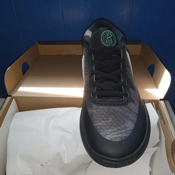 Nike Kyrie Orca Black And Grey Size 13 Children