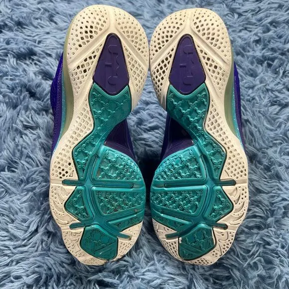 Nike LeBron 9 Summit Lake Hornets Sneakers Size 5.5 Youth Purple Blue 2012
