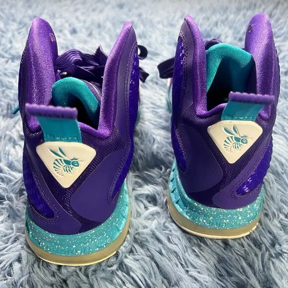 Nike LeBron 9 Summit Lake Hornets Sneakers Size 5.5 Youth Purple Blue 2012