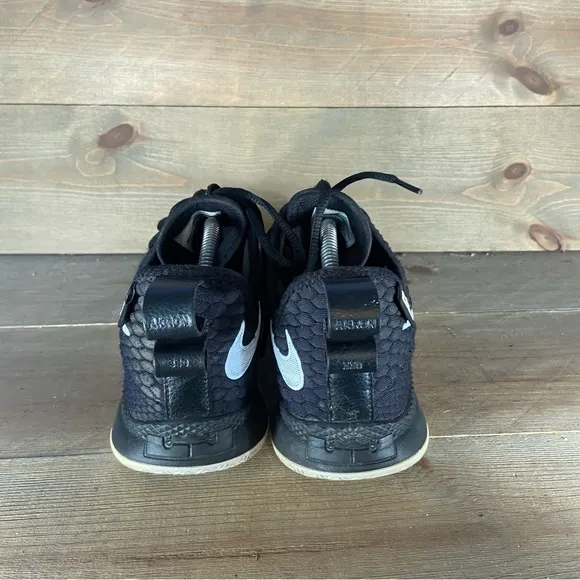 Nike Lebron witness 3 Mens size 8 shoes black athletic basketball sneakers