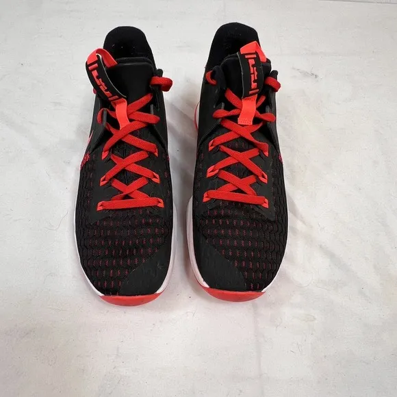 Nike LeBron Witness 5 Basketball Shoes Black Red Sneakers  Mens Size 11