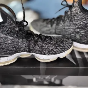 Nike LeBron XV Sneakers