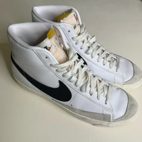 Nike Men's Blazer Mid '77 Vintage White Size 12