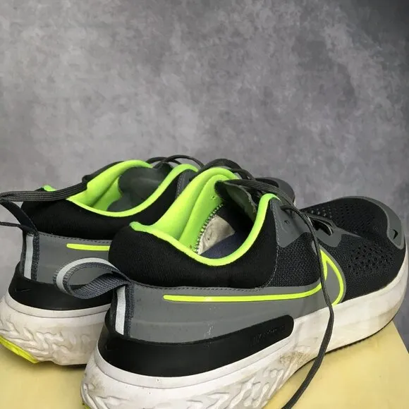 Nike Mens React Miler 2 Running Shoes size 12.5 Sneakers Smoke Grey Volt Black