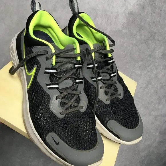 Nike Mens React Miler 2 Running Shoes size 12.5 Sneakers Smoke Grey Volt Black