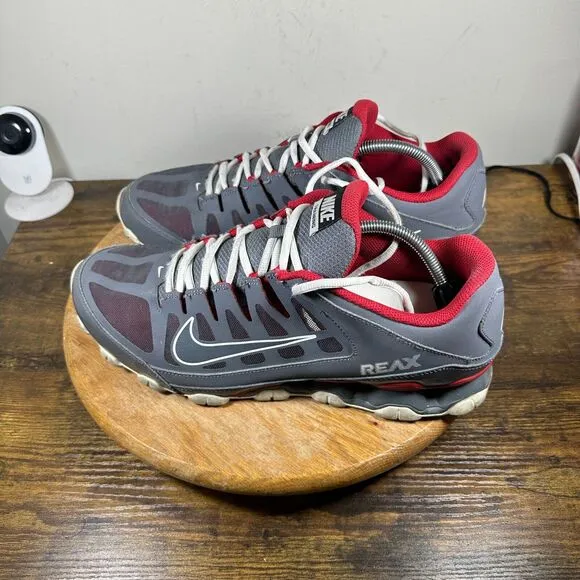 Nike Mens Reax 8 TR Gray Red Shoe Sneakers Men's Size 13 621716-013