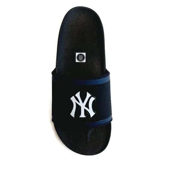 Nike Offcourt Slide New York Yankees Mens Size 12 Sandal Cushioned Strap Black