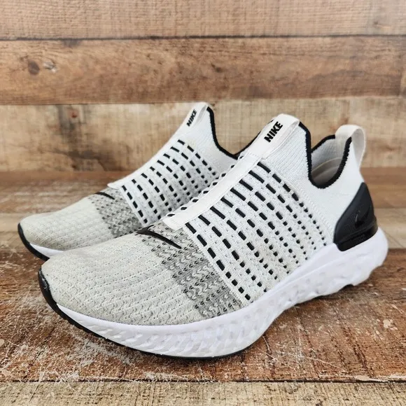 Nike React Phantom Run FlyKnit 2 Men's Sz 8 White Oreo Athletic Running Sneakers