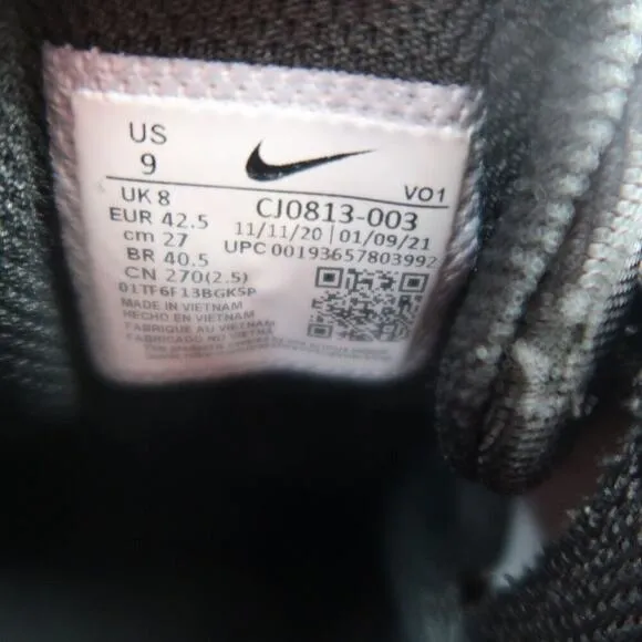 Nike Shoes Mens 9 Athletic Trainers Varsity Compete TR 3 Sneakers Grey Black
