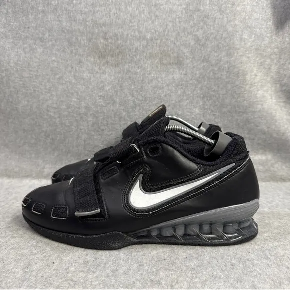 Nike Shoes Mens Size 10 Romaleos 2 Black Weightlifting Gym Sneakers 476927-010