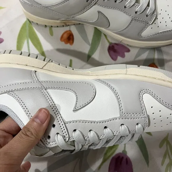 Nike Sneakers In White And Grey