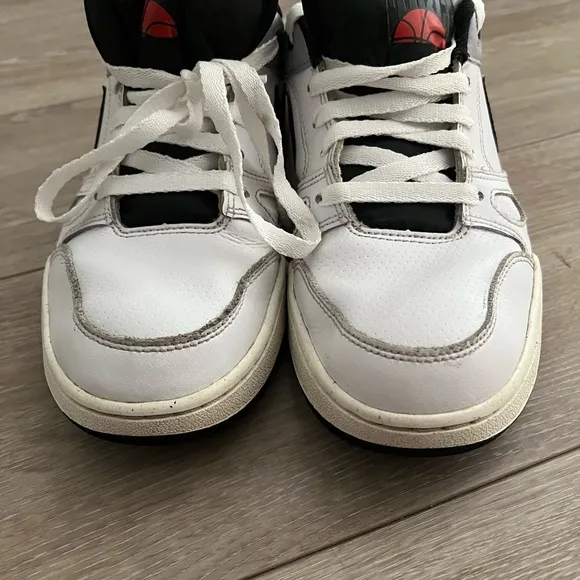 Nike White and Black Low-Top Sneakers with Red Accent