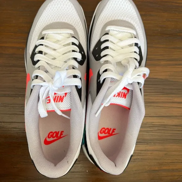 Nike White and Black Sneakers with Air Max Cushioning