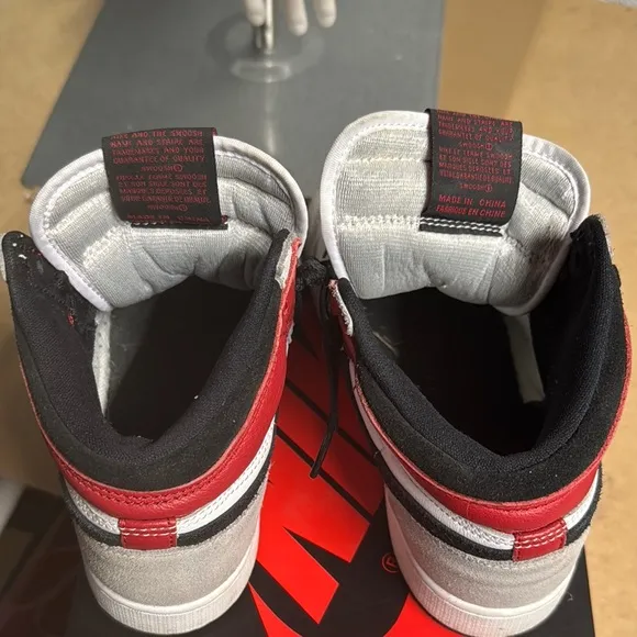 Nike White and Black Sneakers with Padded Collar