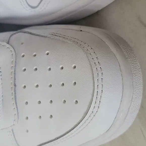 Nike White High-Top Sneakers Classic Design