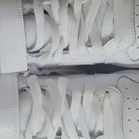 Nike White High-Top Sneakers Classic Design