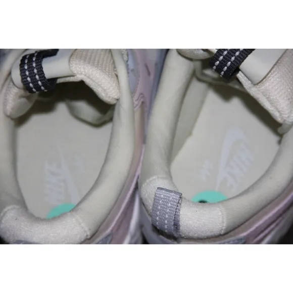 Nike Womens Air Max 90 Futura Sneakers Pale Ivory Size 8.5 DM9922-106 $150