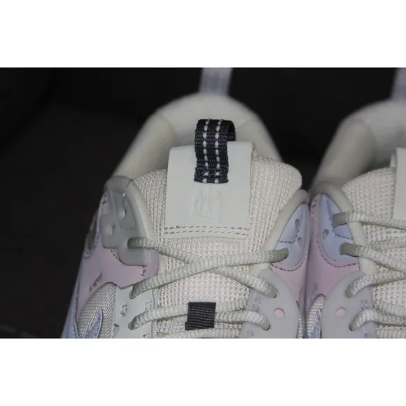 Nike Womens Air Max 90 Futura Sneakers Pale Ivory Size 8.5 DM9922-106 $150