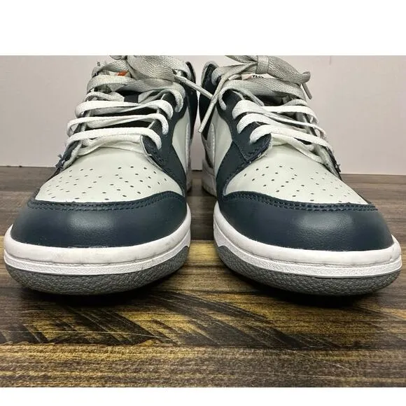 Nike Youth Size 7 Low Dunks – Deep Jungle Green Sneakers Iconic Stylish Sneaker