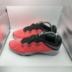 Nike Zoom Condition TR womens pink sneakers size 9