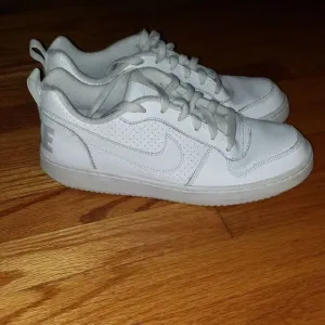 Nike Court Borough Sneakers