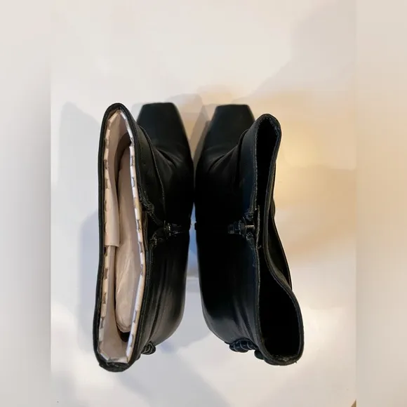 Nine West ankle boots size 8M