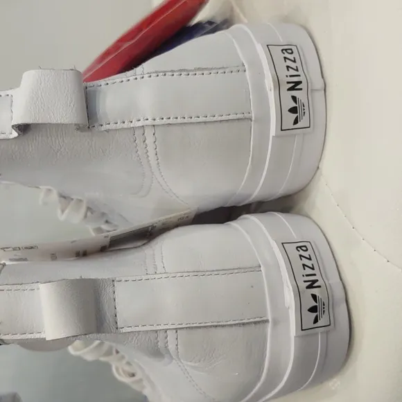 Nizza Adidas White Hi Top White Sneakers Unisex FY 2848 Mens 8 womens 9.5 NEW