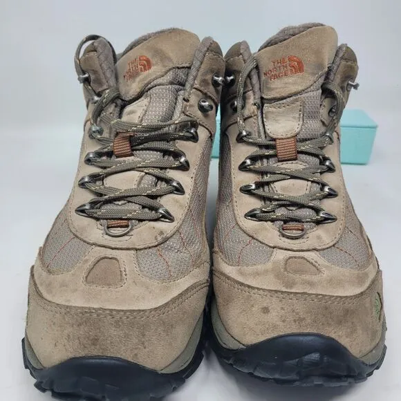 North Face Womens Hiking Boots Shoes TNF Winter Grip Sole Sz 9.5 Water Proof