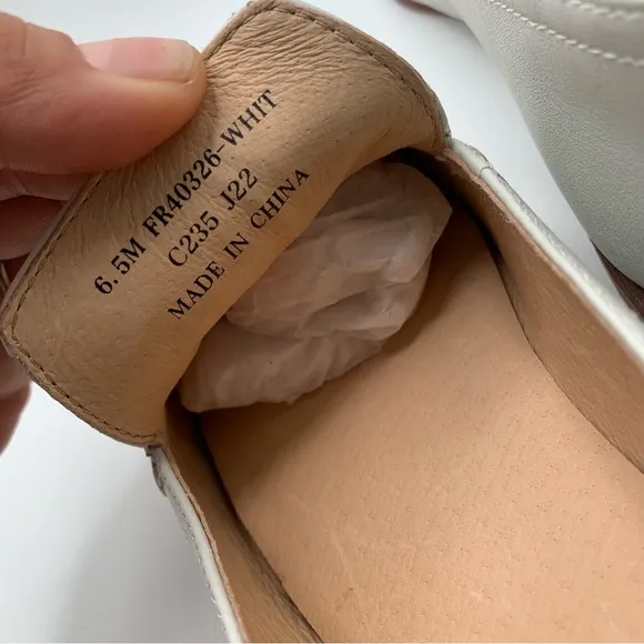 NWB Frye Women's Claire Venetian Leather Loafers white size 6.5M 1708