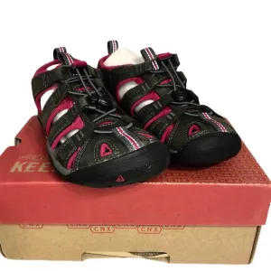 NWB Keen Clearwater CNX Leather Sandals Wmns Sz 5
